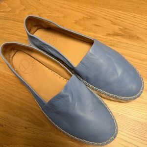 Made in Spain Drilles Blue Leather Espadrilles Women’s Size 40 Slip-On Flats